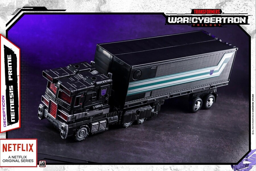 Netflix Transformers Spoiler Pack Nemesis Prime  (17 of 18)